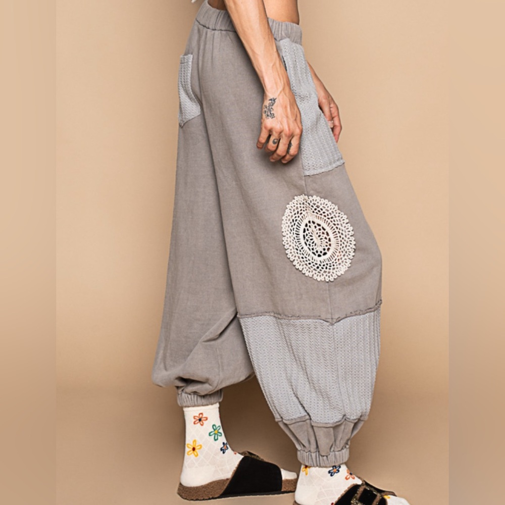 NWT POL Boho Crochet Doily Patchwork Jogger Sweats Sweat Pants Joggers Grey - Picture 5 of 13
